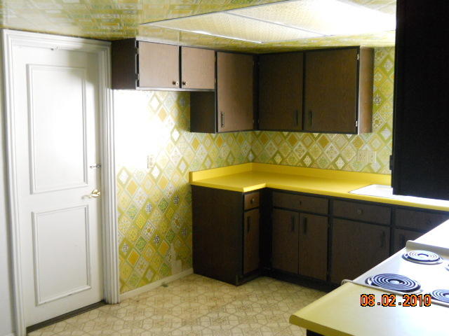 old vintage yellow wallpaper kitchen Phoenix Arizona home house real estate photo