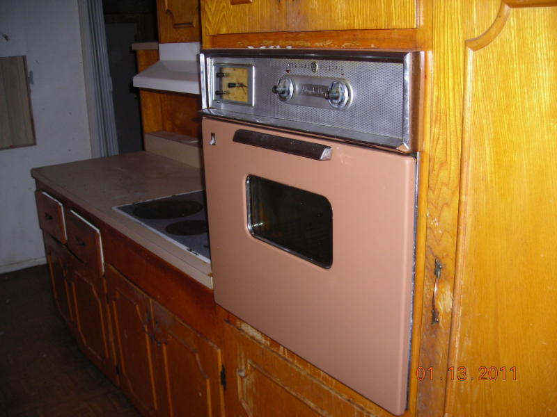 vintage original mid-century pink oven from 1961 kitchen Mesa Arizona home house for sale photo