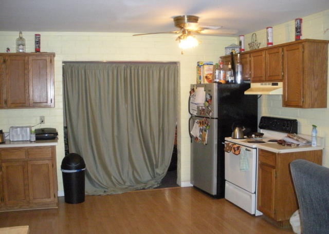 ugly décor curtain sheet to separate divide kitchen family room Phoenix Arizona home house for sale photo