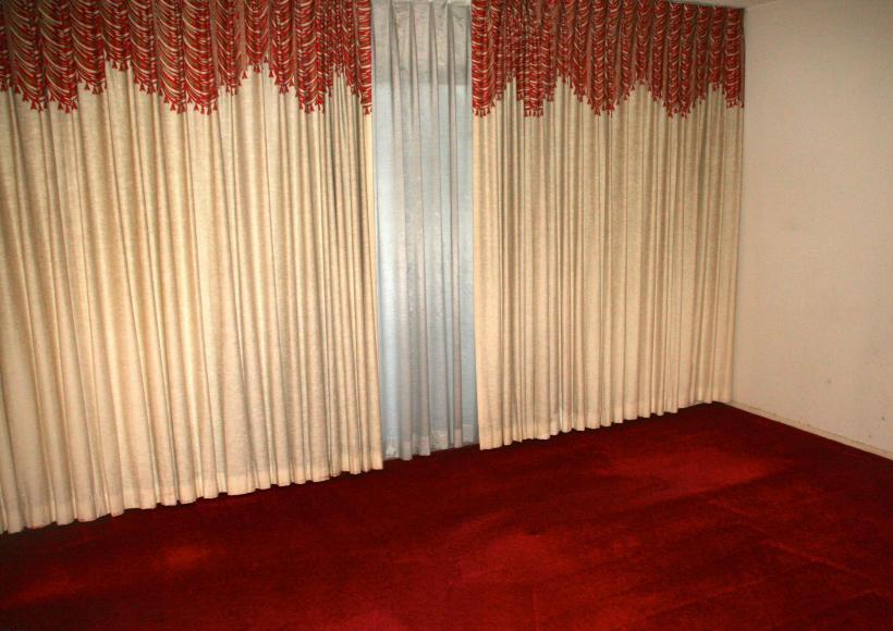 vintage original old outdated 1971 window drapes curtains treatment red carpet Mesa Arizona homes houses for sale real estate photo